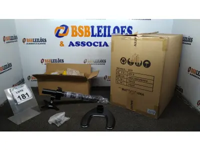 LOTE 181 - 01 CAIXA COM 06 SUPORTES PARA MONITORES MARCA DATEN. (NO ESTADO) ATENÇÃO! FAZER A VISITAÇÃO ANTES DE ARREMATAR, NÃO SABEMOS SE FUNCIONA, LEILÃO NÃO TEM GARANTIA E NEM DEVOLUÇÃO, SUJEITO A POSSÍVEIS AVARIAS VISÍVEIS/OCULTAS E/OU AUSÊNCIA DE COMPONENTES.