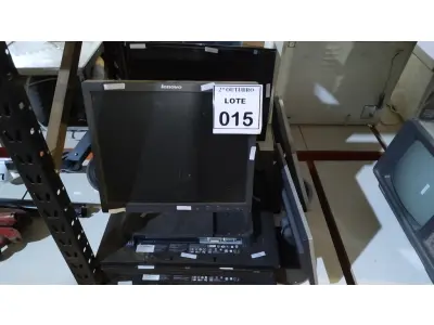 LOTE 015 - 01 LOTE COM VÁRIOS MONITORES LCD DE MARCAS E MODELOS DIVERSOS. (NO ESTADO) ATENÇÃO! FAZER A VISITAÇÃO ANTES DE ARREMATAR, NÃO SABEMOS SE FUNCIONA, LEILÃO NÃO TEM GARANTIA E NEM DEVOLUÇÃO, SUJEITO A POSSÍVEIS AVARIAS VISÍVEIS/OCULTAS E/OU AUSÊNCIA DE COMPONENTES.