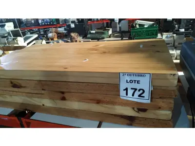 LOTE 172 - 05 TÁBUAS DE MADEIRA DE APROXIMADAMENTE 0,97X0,50 CM. (NO ESTADO) ATENÇÃO! FAZER A VISITAÇÃO ANTES DE ARREMATAR, NÃO SABEMOS SE FUNCIONA, LEILÃO NÃO TEM GARANTIA E NEM DEVOLUÇÃO, SUJEITO A POSSÍVEIS AVARIAS VISÍVEIS/OCULTAS E/OU AUSÊNCIA DE COMPONENTES.
