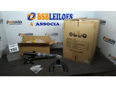 LOTE 182 - 01 CAIXA COM 06 SUPORTES PARA MONITORES MARCA DATEN. (NO ESTADO) ATENÇÃO! FAZER A VISITAÇÃO ANTES DE ARREMATAR, NÃO SABEMOS SE FUNCIONA, LEILÃO NÃO TEM GARANTIA E NEM DEVOLUÇÃO, SUJEITO A POSSÍVEIS AVARIAS VISÍVEIS/OCULTAS E/OU AUSÊNCIA DE COMPONENTES.