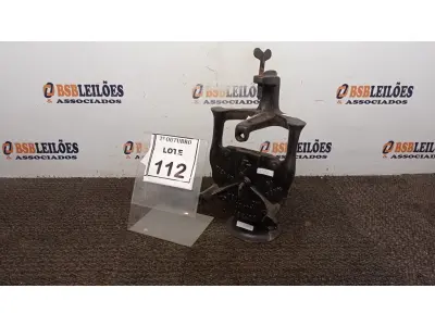 LOTE 112 - 01 MOEDOR DE GRÃOS MANUAL. (NO ESTADO) ATENÇÃO! FAZER A VISITAÇÃO ANTES DE ARREMATAR, NÃO SABEMOS SE FUNCIONA, LEILÃO NÃO TEM GARANTIA E NEM DEVOLUÇÃO, SUJEITO A POSSÍVEIS AVARIAS VISÍVEIS/OCULTAS E/OU AUSÊNCIA DE COMPONENTES.