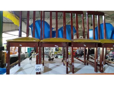 LOTE 001 - 04 CADEIRAS DE MADEIRA. (NO ESTADO) ATENÇÃO! FAZER A VISITAÇÃO ANTES DE ARREMATAR, NÃO SABEMOS SE FUNCIONA, LEILÃO NÃO TEM GARANTIA E NEM DEVOLUÇÃO, SUJEITO A POSSÍVEIS AVARIAS VISÍVEIS/OCULTAS E/OU AUSÊNCIA DE COMPONENTES.
