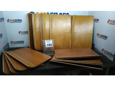 LOTE 180 - 20 PEÇAS DE MADEIRA. (NO ESTADO) ATENÇÃO! FAZER A VISITAÇÃO ANTES DE ARREMATAR, NÃO SABEMOS SE FUNCIONA, LEILÃO NÃO TEM GARANTIA E NEM DEVOLUÇÃO, SUJEITO A POSSÍVEIS AVARIAS VISÍVEIS/OCULTAS E/OU AUSÊNCIA DE COMPONENTES.