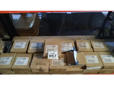 LOTE 057 - 01 LOTE COM GRANDE QUANTIDADE DE LÂMPADAS FLUORESCENTES DE MARCAS E MODELOS DIVERSOS. (NO ESTADO) ATENÇÃO! FAZER A VISITAÇÃO ANTES DE ARREMATAR, NÃO SABEMOS SE FUNCIONA, LEILÃO NÃO TEM GARANTIA E NEM DEVOLUÇÃO, SUJEITO A POSSÍVEIS AVARIAS VISÍVEIS/OCULTAS E/OU AUSÊNCIA DE COMPONENTES.