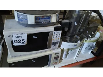LOTE 025 - 02 PURIFICADORES DE ÁGUA MARCA IBBL, 02 MICRO-ONDAS, 01 CAFETEIRA E 01 UMIDIFICADOR. (NO ESTADO) ATENÇÃO! FAZER A VISITAÇÃO ANTES DE ARREMATAR, NÃO SABEMOS SE FUNCIONA, LEILÃO NÃO TEM GARANTIA E NEM DEVOLUÇÃO, SUJEITO A POSSÍVEIS AVARIAS VISÍVEIS/OCULTAS E/OU AUSÊNCIA DE COMPONENTES.