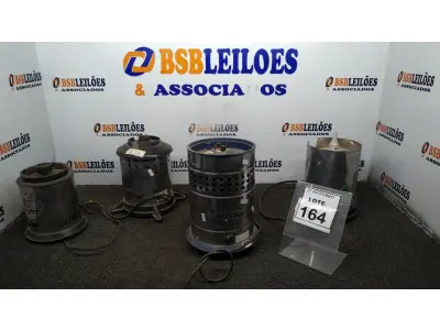 LOTE 164 - 04 BASES DE LIQUIDIFICADOR INDUSTRIAL MARCAS DIVERSAS. (NO ESTADO) ATENÇÃO! FAZER A VISITAÇÃO ANTES DE ARREMATAR, NÃO SABEMOS SE FUNCIONA, LEILÃO NÃO TEM GARANTIA E NEM DEVOLUÇÃO, SUJEITO A POSSÍVEIS AVARIAS VISÍVEIS/OCULTAS E/OU AUSÊNCIA DE COMPONENTES.