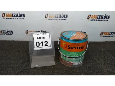 LOTE 012 - 01 LATA DE ESMALTE SINTÉTICO COM 3,6L NA COR BRILHANTE VERMELHO MARCA SUVINIL. (NO ESTADO) ATENÇÃO! FAZER A VISITAÇÃO ANTES DE ARREMATAR, NÃO SABEMOS SE FUNCIONA, LEILÃO NÃO TEM GARANTIA E NEM DEVOLUÇÃO, SUJEITO A POSSÍVEIS AVARIAS VISÍVEIS/OCULTAS E/OU AUSÊNCIA DE COMPONENTES.