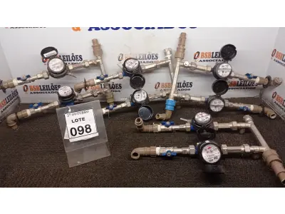 LOTE 098 - 08 HIDRÔMETROS. (NO ESTADO) ATENÇÃO! FAZER A VISITAÇÃO ANTES DE ARREMATAR, NÃO SABEMOS SE FUNCIONA, LEILÃO NÃO TEM GARANTIA E NEM DEVOLUÇÃO, SUJEITO A POSSÍVEIS AVARIAS VISÍVEIS/OCULTAS E/OU AUSÊNCIA DE COMPONENTES.