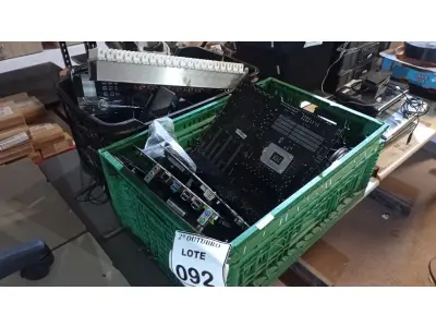 LOTE 092 - 01 LOTE COM VÁRIOS APARELHOS DE TELEFONE, PLACAS MÃE E GRANDE QUANTIDADE DE CABOS DIVERSOS. (NO ESTADO) ATENÇÃO! FAZER A VISITAÇÃO ANTES DE ARREMATAR, NÃO SABEMOS SE FUNCIONA, LEILÃO NÃO TEM GARANTIA E NEM DEVOLUÇÃO, SUJEITO A POSSÍVEIS AVARIAS VISÍVEIS/OCULTAS E/OU AUSÊNCIA DE COMPONENTES.