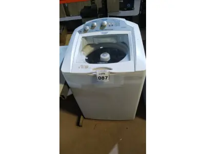 LOTE 087 - 01 MÁQUINA DE LAVAR 15,1KG 220V MARCA GE. (NO ESTADO) ATENÇÃO! FAZER A VISITAÇÃO ANTES DE ARREMATAR, NÃO SABEMOS SE FUNCIONA, LEILÃO NÃO TEM GARANTIA E NEM DEVOLUÇÃO, SUJEITO A POSSÍVEIS AVARIAS VISÍVEIS/OCULTAS E/OU AUSÊNCIA DE COMPONENTES.