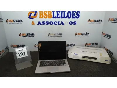 LOTE 197 - 01 MACBOOK PRO APPLE. (NO ESTADO) ATENÇÃO! FAZER A VISITAÇÃO ANTES DE ARREMATAR, NÃO SABEMOS SE FUNCIONA, LEILÃO NÃO TEM GARANTIA E NEM DEVOLUÇÃO, SUJEITO A POSSÍVEIS AVARIAS VISÍVEIS/OCULTAS E/OU AUSÊNCIA DE COMPONENTES.