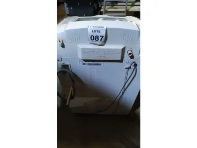 LOTE 087 - 01 MÁQUINA DE LAVAR 15,1KG 220V MARCA GE. (NO ESTADO) ATENÇÃO! FAZER A VISITAÇÃO ANTES DE ARREMATAR, NÃO SABEMOS SE FUNCIONA, LEILÃO NÃO TEM GARANTIA E NEM DEVOLUÇÃO, SUJEITO A POSSÍVEIS AVARIAS VISÍVEIS/OCULTAS E/OU AUSÊNCIA DE COMPONENTES.