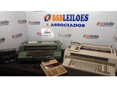 LOTE 094 - 01 MÁQUINA DE ESCREVER ELETRÔNICA, 01 MÁQUINA DE ESCREVER, 02 CALCULADORAS E 01 FONTE DE PC. (NO ESTADO) ATENÇÃO! FAZER A VISITAÇÃO ANTES DE ARREMATAR, NÃO SABEMOS SE FUNCIONA, LEILÃO NÃO TEM GARANTIA E NEM DEVOLUÇÃO, SUJEITO A POSSÍVEIS AVARIAS VISÍVEIS/OCULTAS E/OU AUSÊNCIA DE COMPONENTES.