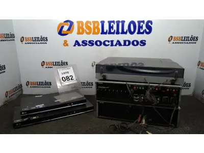 LOTE 082 - 02 APARELHOS DE DVD MARCA LG, 01 TERMINAL DE COMUNICAÇÃO MARCA SONY, 01 TOCA VINIL MARCA PHILIPS, 01 RECEIVER FR 210 MARCA PHILIPS E 01 TOCA FITAS FC 210 MARCA PHILIPS. (NO ESTADO) ATENÇÃO! FAZER A VISITAÇÃO ANTES DE ARREMATAR, NÃO SABEMOS SE FUNCIONA, LEILÃO NÃO TEM GARANTIA E NEM DEVOLUÇÃO, SUJEITO A POSSÍVEIS AVARIAS VISÍVEIS/OCULTAS E/OU AUSÊNCIA DE COMPONENTES.