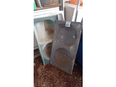 LOTE 321 - 02 TANQUES DE LAVAR. (NO ESTADO) ATENÇÃO! FAZER A VISITAÇÃO ANTES DE ARREMATAR, NÃO SABEMOS SE FUNCIONA, LEILÃO NÃO TEM GARANTIA E NEM DEVOLUÇÃO, SUJEITO A POSSÍVEIS AVARIAS VISÍVEIS/OCULTAS E/OU AUSÊNCIA DE COMPONENTES.