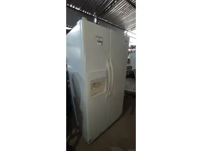 LOTE 089 - 01 GELADEIRA WHIRPOOL 127VOLTS. (NO ESTADO EM QUE SE ENCONTRA. SUJEITO A AVARIAS OCULTAS/VISÍVEIS.) AV9962G