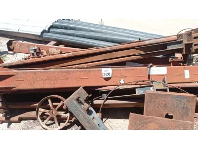 LOTE 326 - 01 ELEVADOR DE CARRO. (NO ESTADO) ATENÇÃO! FAZER A VISITAÇÃO ANTES DE ARREMATAR, NÃO SABEMOS SE FUNCIONA, LEILÃO NÃO TEM GARANTIA E NEM DEVOLUÇÃO, SUJEITO A POSSÍVEIS AVARIAS VISÍVEIS/OCULTAS E/OU AUSÊNCIA DE COMPONENTES.