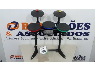 LOTE 266 - 01 BATERIA DE VÍDEO GAME PLAY STATION. (NO ESTADO) ATENÇÃO! FAZER A VISITAÇÃO ANTES DE ARREMATAR, NÃO SABEMOS SE FUNCIONA, LEILÃO NÃO TEM GARANTIA E NEM DEVOLUÇÃO, SUJEITO A POSSÍVEIS AVARIAS VISÍVEIS/OCULTAS E/OU AUSÊNCIA DE COMPONENTES.