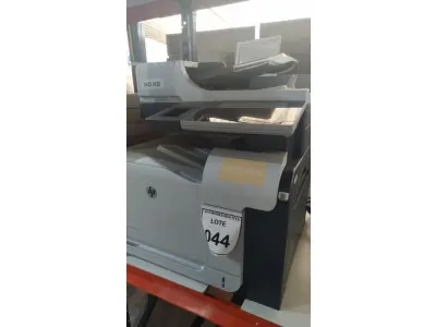 LOTE 044 - 01 IMPRESSORA HP LASERJET 500 COLOR MFP M575. (NO ESTADO EM QUE SE ENCONTRA. SUJEITO A AVARIAS OCULTAS/VISÍVEIS.) AV9635X