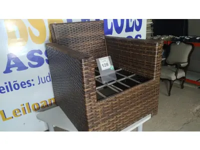 LOTE 128 - 01 POLTRONA DE JARDIM. (NO ESTADO EM QUE SE ENCONTRA. SUJEITO A AVARIAS OCULTAS/VISÍVEIS.) BH1569G