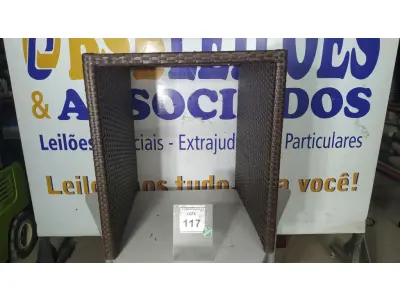 LOTE 117 - 01 MESA DE JARDIM. (NO ESTADO EM QUE SE ENCONTRA. SUJEITO A AVARIAS OCULTAS/VISÍVEIS.) BH1566R