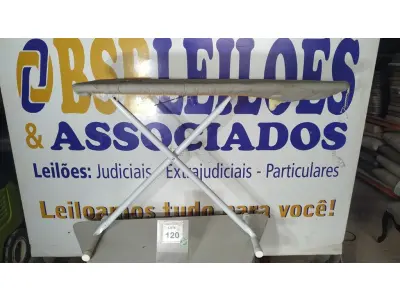 LOTE 120 - 01 TÁBUA DE PASSAR ROUPAS. (NO ESTADO EM QUE SE ENCONTRA. SUJEITO A AVARIAS OCULTAS/VISÍVEIS.)