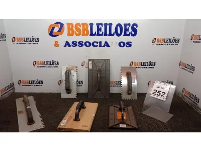 LOTE 252 - 06 DESEMPENADEIRAS DE MODELOS DIVERSOS. (NO ESTADO) ATENÇÃO! FAZER A VISITAÇÃO ANTES DE ARREMATAR, NÃO SABEMOS SE FUNCIONA, LEILÃO NÃO TEM GARANTIA E NEM DEVOLUÇÃO, SUJEITO A POSSÍVEIS AVARIAS VISÍVEIS/OCULTAS E/OU AUSÊNCIA DE COMPONENTES.
