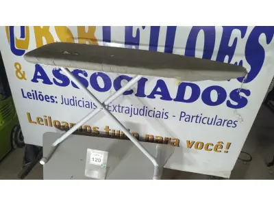 LOTE 120 - 01 TÁBUA DE PASSAR ROUPAS. (NO ESTADO EM QUE SE ENCONTRA. SUJEITO A AVARIAS OCULTAS/VISÍVEIS.)