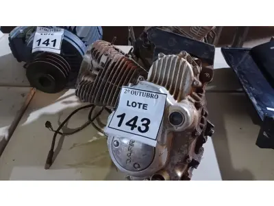LOTE 143 - 01 MOTOR DE MOTO DAFRA. (NO ESTADO) ATENÇÃO! FAZER A VISITAÇÃO ANTES DE ARREMATAR, NÃO SABEMOS SE FUNCIONA, LEILÃO NÃO TEM GARANTIA E NEM DEVOLUÇÃO, SUJEITO A POSSÍVEIS AVARIAS VISÍVEIS/OCULTAS E/OU AUSÊNCIA DE COMPONENTES.