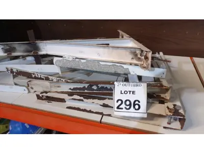 LOTE 296 - 15 CANTONEIRAS DE TAMANHOS DIVERSOS. (NO ESTADO) ATENÇÃO! FAZER A VISITAÇÃO ANTES DE ARREMATAR, NÃO SABEMOS SE FUNCIONA, LEILÃO NÃO TEM GARANTIA E NEM DEVOLUÇÃO, SUJEITO A POSSÍVEIS AVARIAS VISÍVEIS/OCULTAS E/OU AUSÊNCIA DE COMPONENTES.