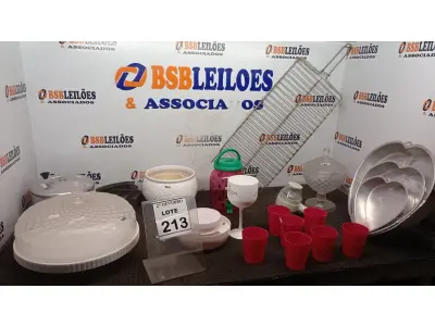 LOTE 213 - 01 COOKTOP 05 BOCAS MARCA FISCHER, 01 PANELA DE PIPOCA, 03 FORMAS DE ALUMÍNIO E UTENSÍLIOS DE COZINHA DIVERSOS. (NO ESTADO) ATENÇÃO! FAZER A VISITAÇÃO ANTES DE ARREMATAR, NÃO SABEMOS SE FUNCIONA, LEILÃO NÃO TEM GARANTIA E NEM DEVOLUÇÃO, SUJEITO A POSSÍVEIS AVARIAS VISÍVEIS/OCULTAS E/OU AUSÊNCIA DE COMPONENTES.