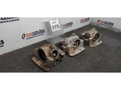 LOTE 075 - 03 CABEÇOTES PARA MOTO HONDA. (NO ESTADO) ATENÇÃO! FAZER A VISITAÇÃO ANTES DE ARREMATAR, NÃO SABEMOS SE FUNCIONA, LEILÃO NÃO TEM GARANTIA E NEM DEVOLUÇÃO, SUJEITO A POSSÍVEIS AVARIAS VISÍVEIS/OCULTAS E/OU AUSÊNCIA DE COMPONENTES.