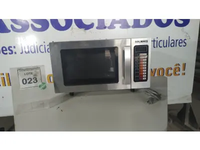 LOTE 023 - 01 MICROONDAS SOLWAVE 120VOLTS  . (NO ESTADO EM QUE SE ENCONTRA. SUJEITO A AVARIAS OCULTAS/VISÍVEIS.) AV 9352G.