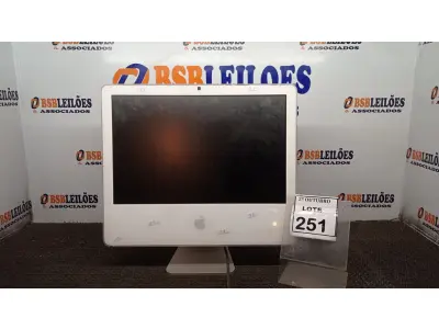 LOTE 251 - 01 IMAC APPLE. (NO ESTADO) ATENÇÃO! FAZER A VISITAÇÃO ANTES DE ARREMATAR, NÃO SABEMOS SE FUNCIONA, LEILÃO NÃO TEM GARANTIA E NEM DEVOLUÇÃO, SUJEITO A POSSÍVEIS AVARIAS VISÍVEIS/OCULTAS E/OU AUSÊNCIA DE COMPONENTES.