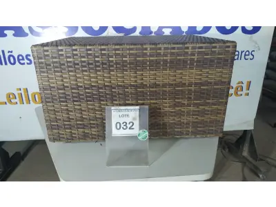 LOTE 032 - 01 MESA DE CENTRO DE JARDIM. (NO ESTADO EM QUE SE ENCONTRA. SUJEITO A AVARIAS OCULTAS/VISÍVEIS.) BF8655U