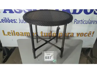 LOTE 037 - 01 MESA DE CANTO. (NO ESTADO EM QUE SE ENCONTRA. SUJEITO A AVARIAS OCULTAS/VISÍVEIS.) AV9396T