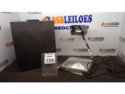 LOTE 154 - 01 RETROPROJETOR PORTÁTIL COM CASE. (NO ESTADO) ATENÇÃO! FAZER A VISITAÇÃO ANTES DE ARREMATAR, NÃO SABEMOS SE FUNCIONA, LEILÃO NÃO TEM GARANTIA E NEM DEVOLUÇÃO, SUJEITO A POSSÍVEIS AVARIAS VISÍVEIS/OCULTAS E/OU AUSÊNCIA DE COMPONENTES.