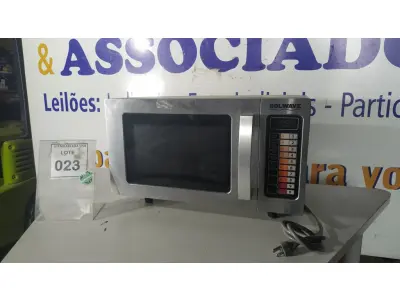 LOTE 023 - 01 MICROONDAS SOLWAVE 120VOLTS  . (NO ESTADO EM QUE SE ENCONTRA. SUJEITO A AVARIAS OCULTAS/VISÍVEIS.) AV 9352G.