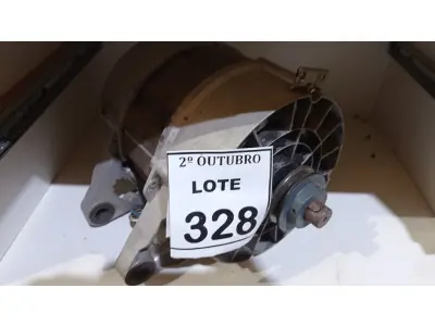 LOTE 328 - 01 MOTOR DE MÁQUINA DE LAVAR INDUSTRIAL. (NO ESTADO) ATENÇÃO! FAZER A VISITAÇÃO ANTES DE ARREMATAR, NÃO SABEMOS SE FUNCIONA, LEILÃO NÃO TEM GARANTIA E NEM DEVOLUÇÃO, SUJEITO A POSSÍVEIS AVARIAS VISÍVEIS/OCULTAS E/OU AUSÊNCIA DE COMPONENTES.
