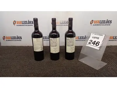 LOTE 246 - 03 GARRAFAS DE VINHO TINTO SECO FINO MALBEC LOTE 44 DE 750ML SAFRA 2020. (NO ESTADO) ATENÇÃO! FAZER A VISITAÇÃO ANTES DE ARREMATAR, NÃO SABEMOS SE FUNCIONA, LEILÃO NÃO TEM GARANTIA E NEM DEVOLUÇÃO, SUJEITO A POSSÍVEIS AVARIAS VISÍVEIS/OCULTAS E/OU AUSÊNCIA DE COMPONENTES.