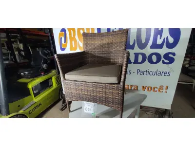 LOTE 051 - 01 CADEIRA DE JARDIM. (NO ESTADO EM QUE SE ENCONTRA. SUJEITO A AVARIAS OCULTAS/VISÍVEIS.) BF8660R