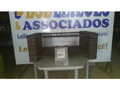 LOTE 001 - 01 MESA DE CENTRO DE JARDIM. (NO ESTADO EM QUE SE ENCONTRA. SUJEITO A AVARIAS OCULTAS/VISÍVEIS.) BH1484T