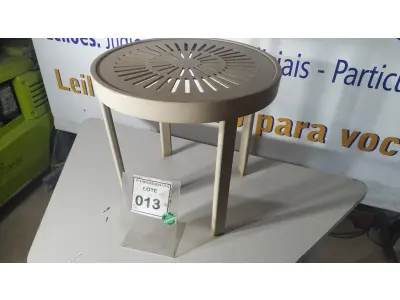 LOTE 013 - 01 MESA DE JARDIM. (NO ESTADO EM QUE SE ENCONTRA. SUJEITO A AVARIAS OCULTAS/VISÍVEIS.) BF8580M