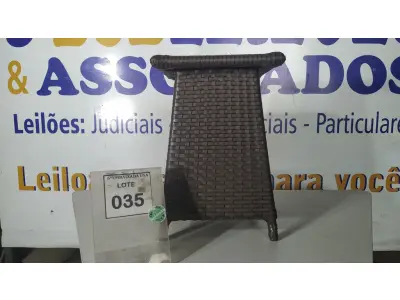 LOTE 035 - 01 MESA DE CANTO. (NO ESTADO EM QUE SE ENCONTRA. SUJEITO A AVARIAS OCULTAS/VISÍVEIS.) BJ7389K