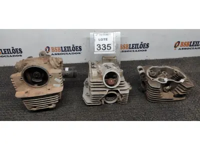 LOTE 335 - 03 CABEÇOTES PARA MOTO DIVERSOS. (NO ESTADO) ATENÇÃO! FAZER A VISITAÇÃO ANTES DE ARREMATAR, NÃO SABEMOS SE FUNCIONA, LEILÃO NÃO TEM GARANTIA E NEM DEVOLUÇÃO, SUJEITO A POSSÍVEIS AVARIAS VISÍVEIS/OCULTAS E/OU AUSÊNCIA DE COMPONENTES.