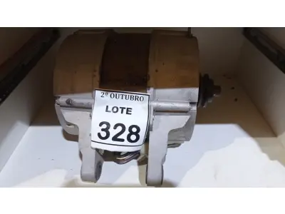 LOTE 328 - 01 MOTOR DE MÁQUINA DE LAVAR INDUSTRIAL. (NO ESTADO) ATENÇÃO! FAZER A VISITAÇÃO ANTES DE ARREMATAR, NÃO SABEMOS SE FUNCIONA, LEILÃO NÃO TEM GARANTIA E NEM DEVOLUÇÃO, SUJEITO A POSSÍVEIS AVARIAS VISÍVEIS/OCULTAS E/OU AUSÊNCIA DE COMPONENTES.