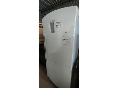 LOTE 092 - 01 GELADEIRA BRASTEMP ATIVE FROST FREE 220 VOLTS. (NO ESTADO EM QUE SE ENCONTRA. SUJEITO A AVARIAS OCULTAS/VISÍVEIS.) BH1505A