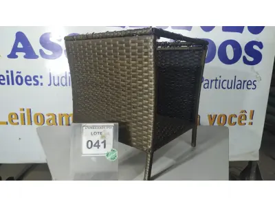LOTE 041 - 01 MESA DE CANTO DE JARDIM. (NO ESTADO EM QUE SE ENCONTRA. SUJEITO A AVARIAS OCULTAS/VISÍVEIS.) BJ7455P