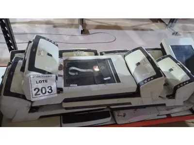 LOTE 203 - 10 SCANNERS MARCA FUJITSU. (NO ESTADO) ATENÇÃO! FAZER A VISITAÇÃO ANTES DE ARREMATAR, NÃO SABEMOS SE FUNCIONA, LEILÃO NÃO TEM GARANTIA E NEM DEVOLUÇÃO, SUJEITO A POSSÍVEIS AVARIAS VISÍVEIS/OCULTAS E/OU AUSÊNCIA DE COMPONENTES.