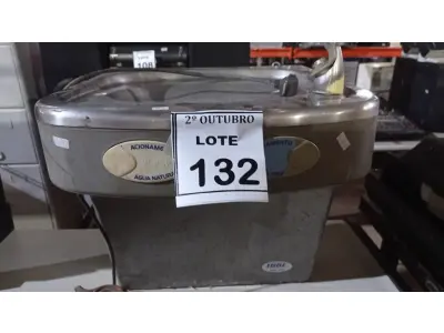 LOTE 132 - 01 BEBEDOURO DE PAREDE MARCA IBBL. (NO ESTADO) ATENÇÃO! FAZER A VISITAÇÃO ANTES DE ARREMATAR, NÃO SABEMOS SE FUNCIONA, LEILÃO NÃO TEM GARANTIA E NEM DEVOLUÇÃO, SUJEITO A POSSÍVEIS AVARIAS VISÍVEIS/OCULTAS E/OU AUSÊNCIA DE COMPONENTES.